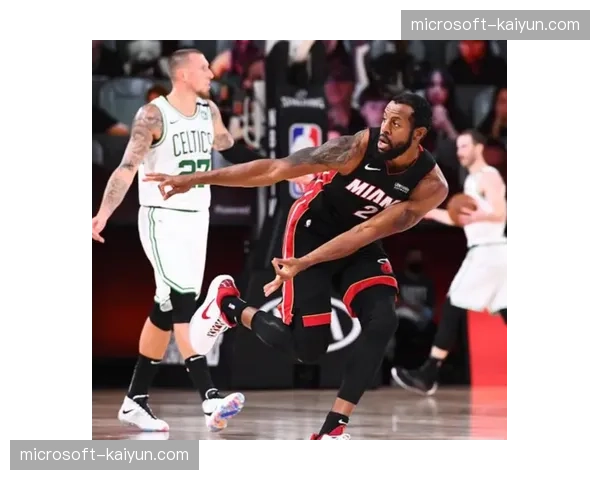 热火防守体系崩盘分析:斯波如何调整末节攻防两端表现 热火防守体系崩盘分析:斯波如何调整末节攻防两端表现